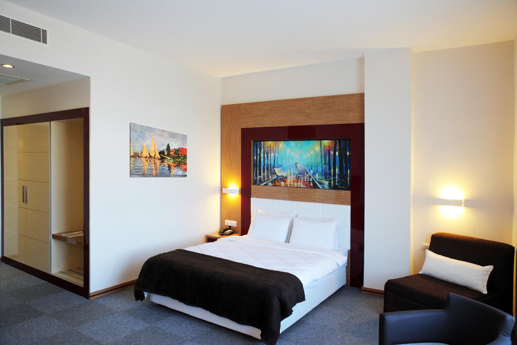 Ege Sevilen Hotel Turgutlu Quarto foto